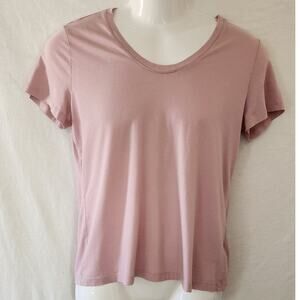 A New Day Lavender Scoop/V Neck Short Sleeve T-shirt Women's Size Medium